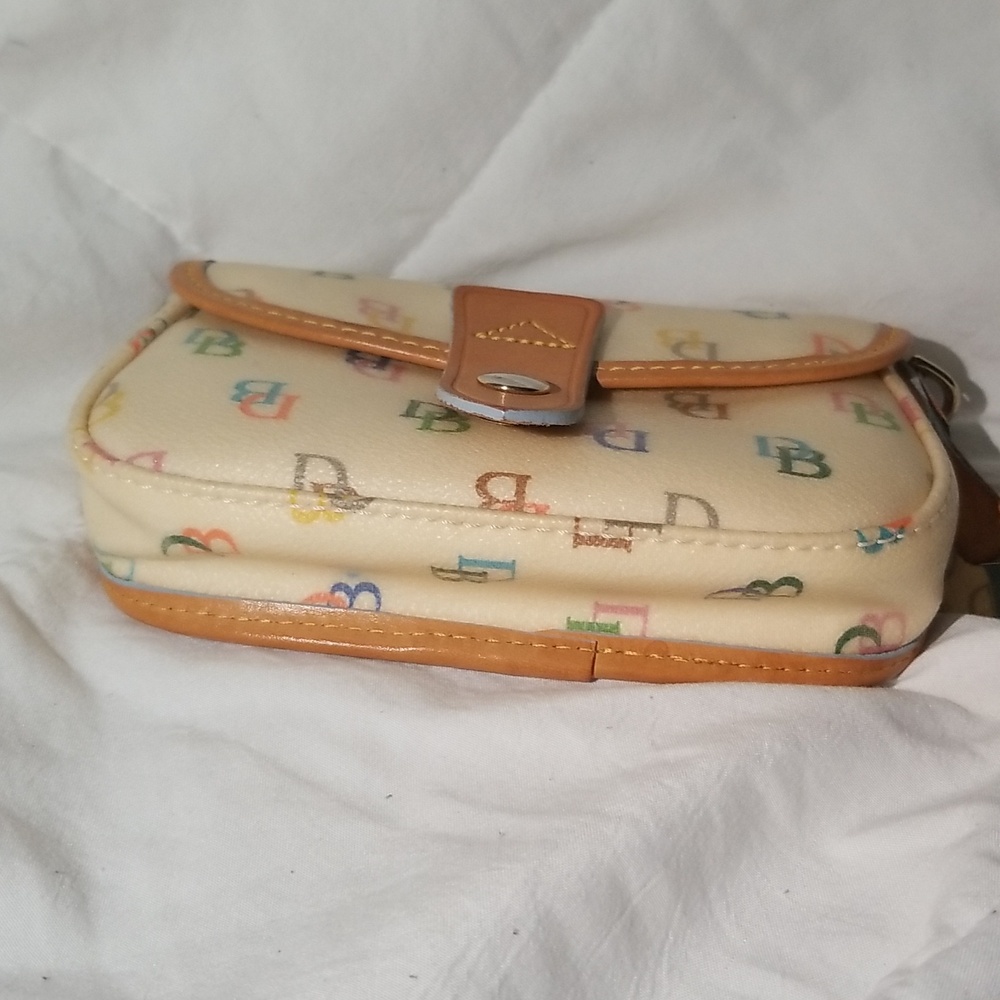 Dooney & Bourke Clutch/wristlet - Picture 4 of 11